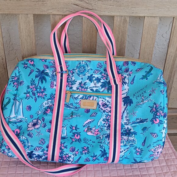 Lilly Pulitzer Handbags - Lilly Pulitzer Overnight Duffle Amalfi Blue Lilly's Roadtrip EUC